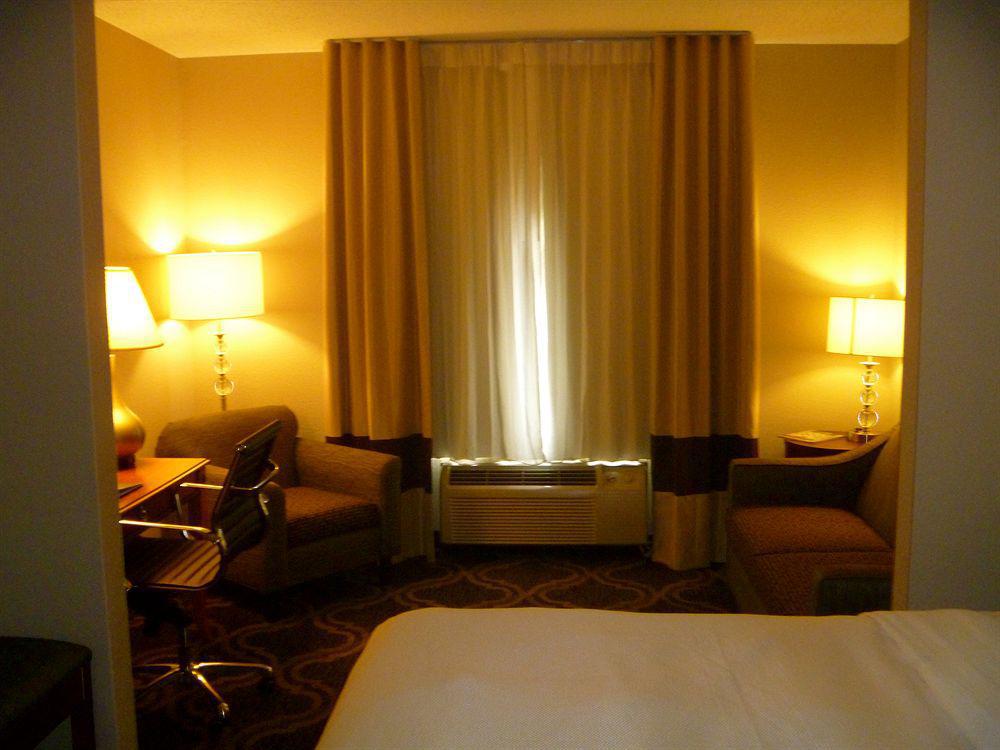 Comfort Suites Pineville - Ballantyne Area Luaran gambar